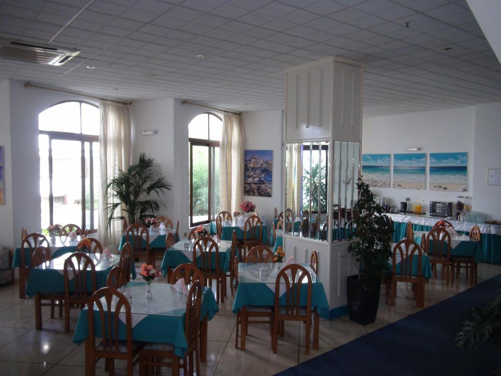 Oceanis Hotel Karpathos Exterior photo