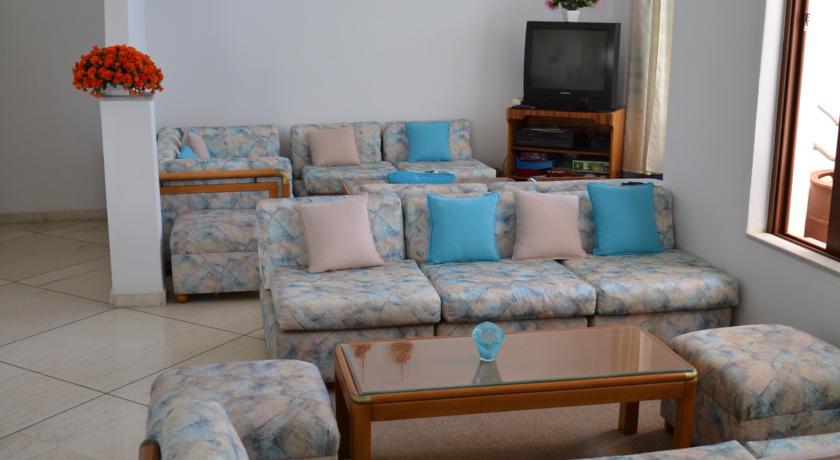 Oceanis Hotel Karpathos Exterior photo